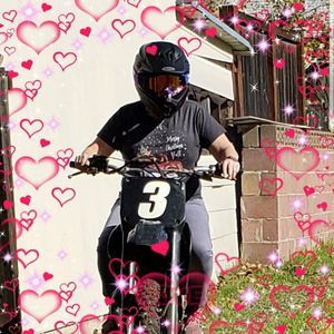 Meet your Posher, Adrianne